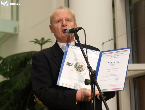 Dr. Mezei László a Kossuth Lajjos Koszorúja Alapítvány Elnöke, a díj megálmodója - 2019. Foto: minap